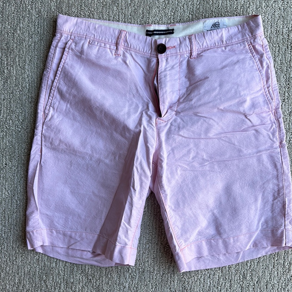 Surfside Supply Men's Flat Front Shorts in Pale Pink